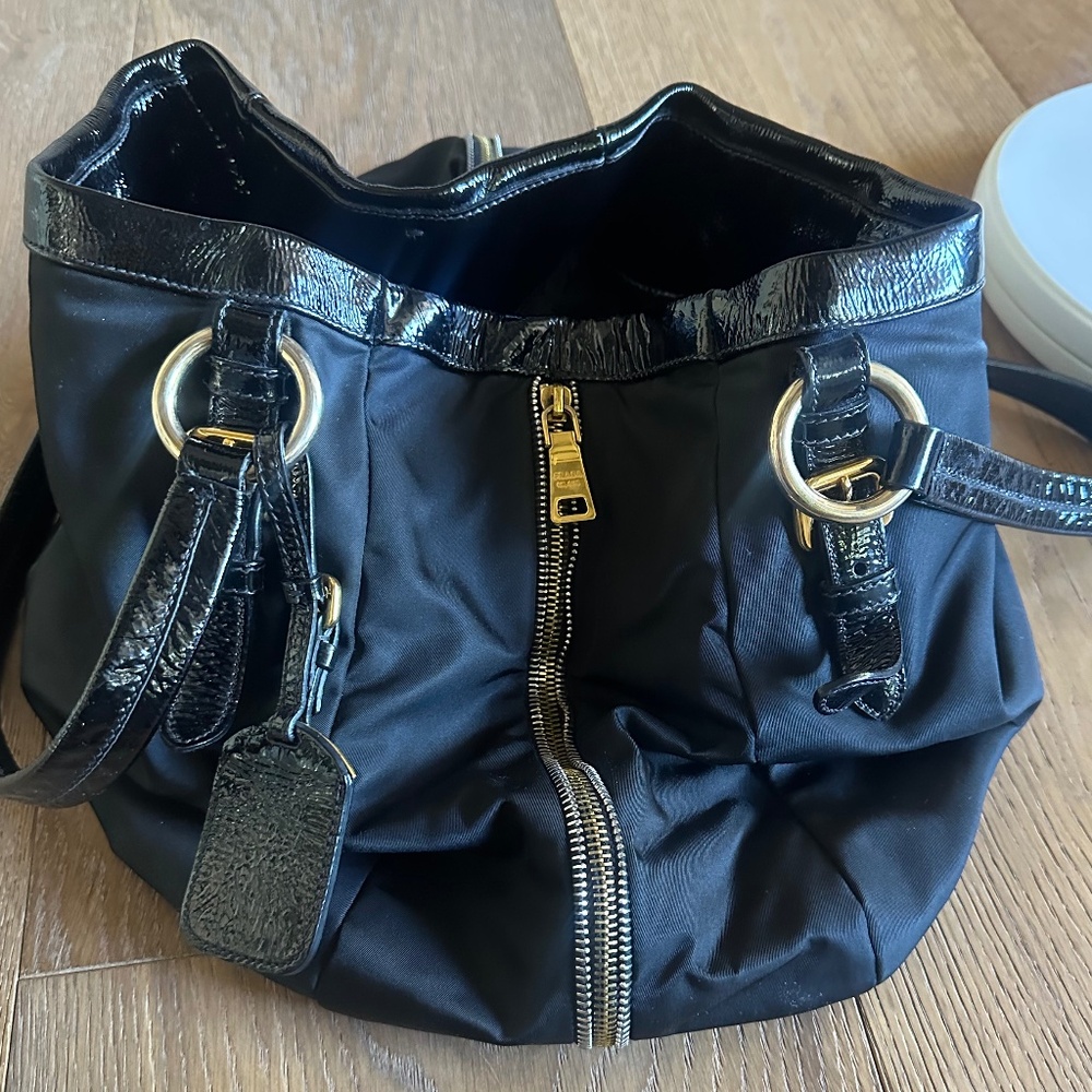 PRADA Vintage Tessuto Nylon and Enamel Black Calfskin Tote - Picture 3 of 17